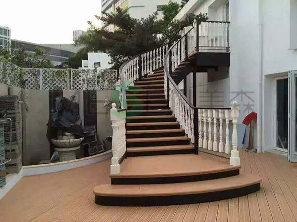 Courtyard outdoor staircase